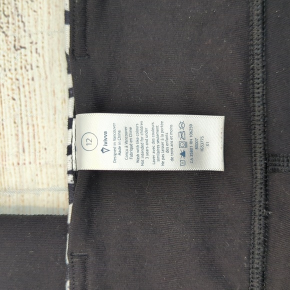 Ivivva Black Leggings With Wide Leg - Picture 3 of 5